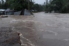 লালমনিরহাটে বন্যায় এক পরিবারের ৪ জনের মৃত্যৃ