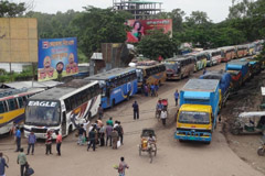 দৌলতদিয়ায় পারাপারের অপেক্ষায় ৫ শতাধিক যান