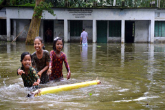 সুনামগঞ্জে বন্যায় ৮৯৩ প্রাথমিকের পরীক্ষা স্থগিত