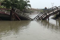 মংলা-খুলনা মহাসড়ক ব্রীজ নির্মানের ৮ বছরের মধ্যে ধসে পড়েছে