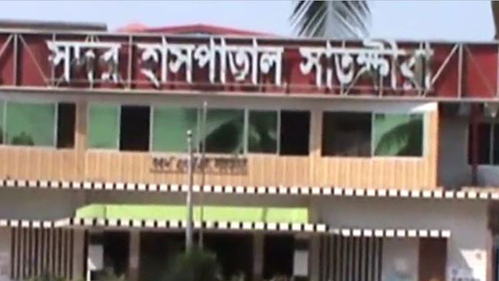 সাতক্ষীরায় রোগীর টাকায় তেল কিনে অপারেশন!