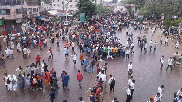 ৪২১ শিক্ষা প্রতিষ্ঠানের শিক্ষার্থীদের ক্লাসে ফেরার ঘোষণা