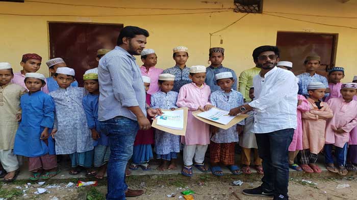 নিরক্ষরমুক্ত বাংলাদেশ গড়ার লক্ষ্যে শিক্ষা উপকরণ বিতরণ  