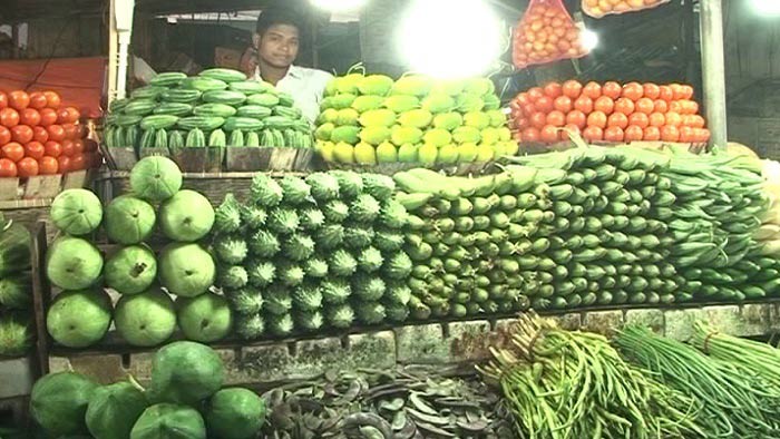 বৃষ্টির প্রভাবে বেড়েছে চট্টগ্রামে পণ্যমূল্য [ভিডিও]