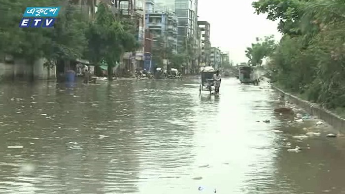 চট্টগ্রামে নোংরা পানিতে ছড়িয়ে পড়ছে রোগব্যাধি