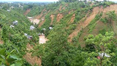 হিমছড়ির ঢালে ২ মরদেহ