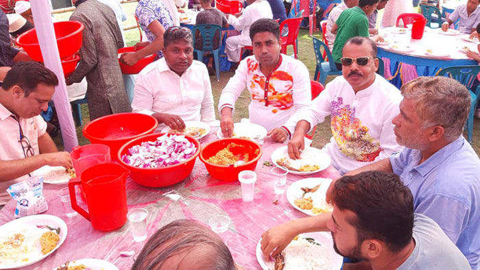 বেনাপোল শার্শায় ৫ হাজার মানুষকে পান্তা-ইলিশ খাইয়ে বর্ষবরণ