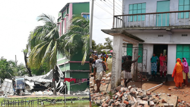 মোংলায় খালের পাশের অবৈধ স্থাপনা উচ্ছেদ শুরু