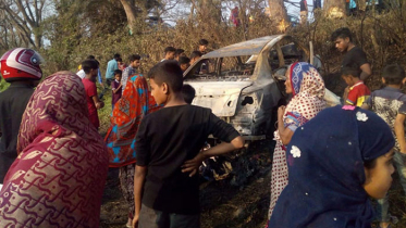 গোপালগঞ্জে প্রাইভেটকার নিয়ন্ত্রণ হারিয়ে খাদে, নিহত ৫