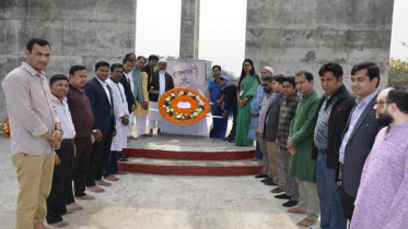 ঐতিহাসিক ৭ মার্চ উপলক্ষে বঙ্গবন্ধুর প্রতিকৃতিতে বেরোবির শ্রদ্ধা