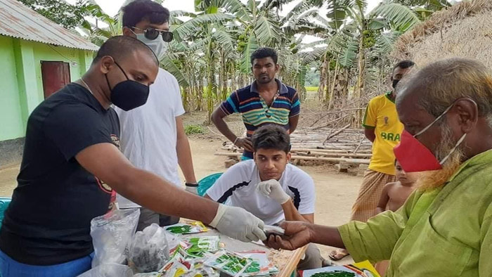 প্রান্তিক কৃষকদের বীজ সহায়তা দেওয়া হচ্ছে- একুশে টেলিভিশন