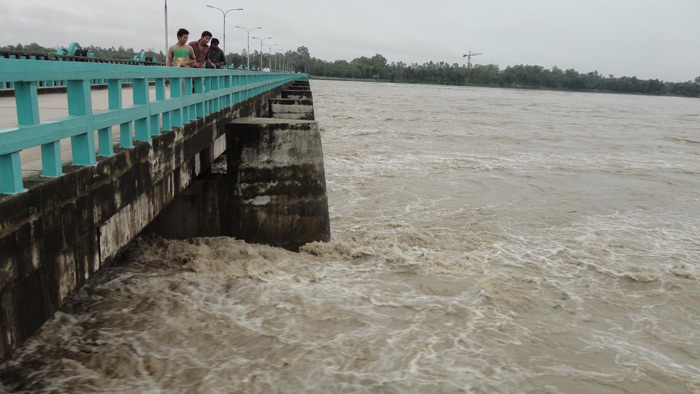 সারাদেশে বন্যার শঙ্কা (ভিডিও)