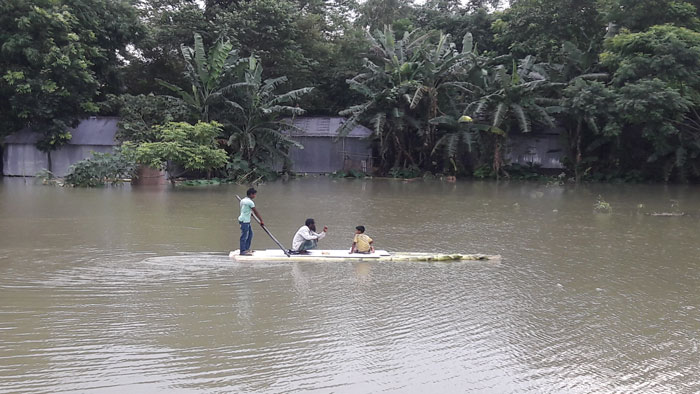 কুড়িগ্রামে বন্যায় দেড় লাখ মানুষ পানিবন্দি