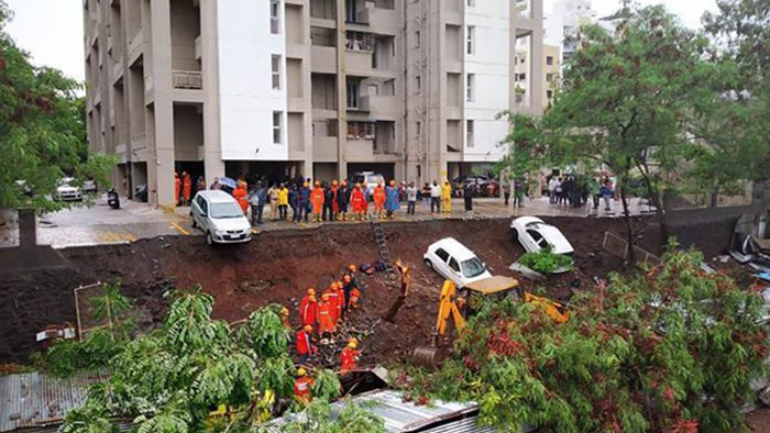 ভারতে দেয়াল ধসে নিহত ১৫