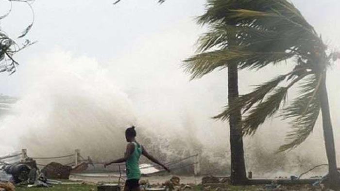 ওড়িশায় ফণীর তাণ্ডবে পানির নিচে একাধিক এলাকা, নিহত ৩