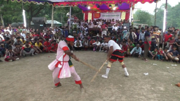 কৌশলে প্রতিপক্ষকে ঘায়েলে মেতে ওঠেন তারা