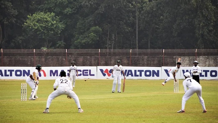 জাতীয় ক্রিকেট লিগে ম্যাচের একটি দৃশ্য