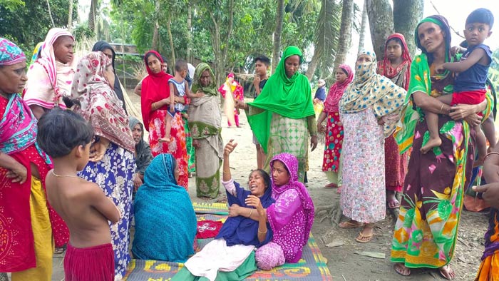 স্বজনদের আহাজারি