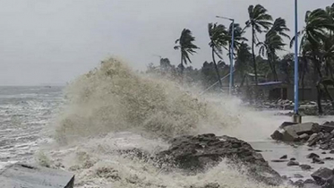 ঘূর্ণিঝড়ে রূপ নেওয়ার শঙ্কা গভীর নিম্নচাপটির