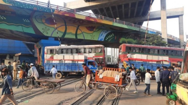 ৫ ঘণ্টা পর সড়ক-রেললাইন ছাড়ল তিতুমীরের শিক্ষার্থীরা