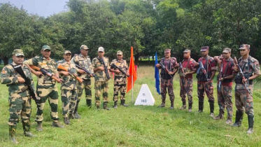 সীমান্তে বিএসএফের কাঁটাতার, বিজিবির বাধায় পণ্ড