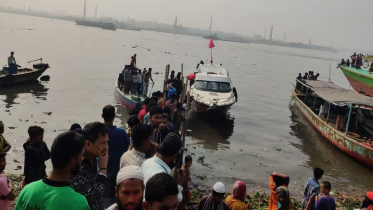 ট্রলারডুবির চারদিন পর ভেসে উঠল ৪ মরদেহ