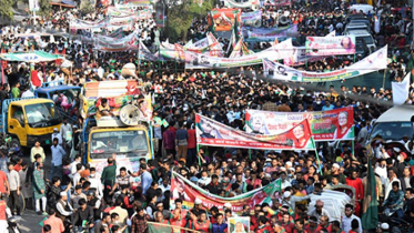 রমনায় আওয়ামী লীগের শান্তি সমাবেশে নেতাকর্মীদের ঢল