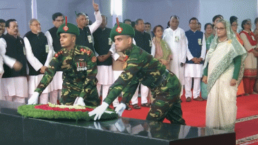 আ.লীগের ৭৫তম প্রতিষ্ঠাবার্ষিকীতে বঙ্গবন্ধুর সমাধিতে মানুষের স্রোত