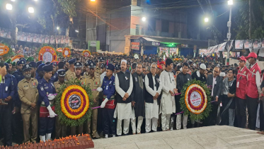 বাগেরহাটে ভাষা শহীদদের প্রতি শ্রদ্ধা জানাতে মানুষের ঢল  