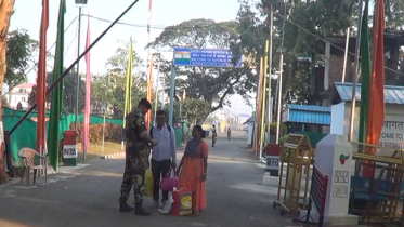 আগরতলায় হয়রানির শিকার হচ্ছেন বাংলাদেশীরা