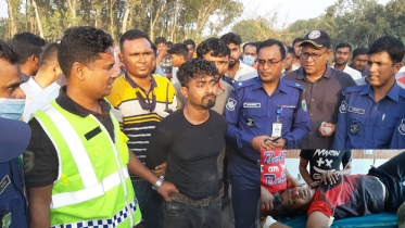 অস্ত্র উঁচিয়ে এসেই ট্রাকচালককে গুলি, আটক ১