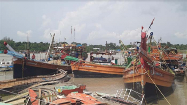 বাংলাদেশের জলসীমায় ৩ ট্রলারসহ ৪৮ভারতীয় জেলে আটক 