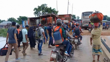 ঘরমুখো মানুষের চাপ বাড়ছে দৌলত‌দিয়ায়