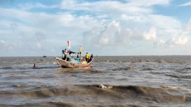 হাতিয়ায় ২টি ট্রলার ডুবি, নিহত ১