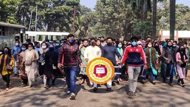 বঙ্গবন্ধুর প্রতিকৃতিতে শ্রদ্ধা শেষে জাবি ছাত্রলীগের আনন্দ মিছিল