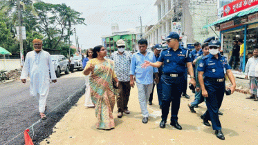 লক্ষ্মীপুরে সড়ক সম্প্রসারণ কাজে অনিয়মের অভিযোগ