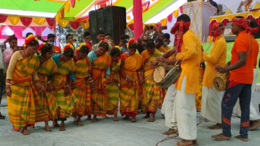 নওগাঁয় আদিবাসী সমাবেশ ও সংস্কৃতি মেলা 