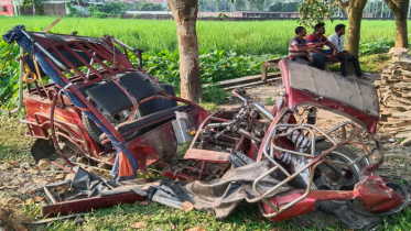 নওগাঁয় বাস-ইজিবাইক সংঘর্ষে নিহত ৩, আহত ২