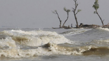 সাগরে নিম্নচাপ, বন্দরে সতর্ক সংকেত