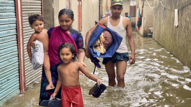 সিলেট শহরে ঢুকছে বন্যার পানি, ৬ লাখ মানুষ পানিবন্দি