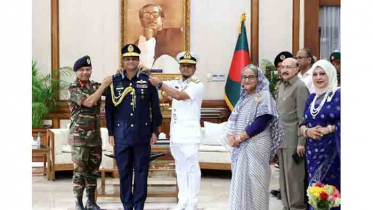 বিমান বাহিনী প্রধানকে পরানো হলো এয়ার মার্শালের র‌্যাঙ্ক-ব্যাজ