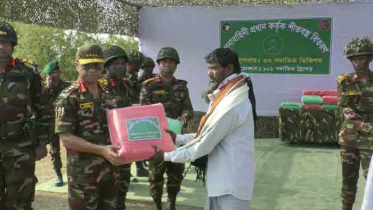 স্বর্ণদ্বীপে সেনাপ্রধানের শীতবস্ত্র বিতরণ