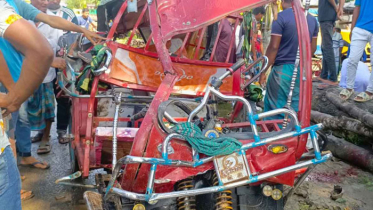 বাগেরহাটে পিকআপের চাপায় ইজিবাইকের ৪ যাত্রী নিহত