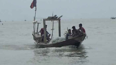 ভোলায় মেঘনা নদীতে ডাকাতি,জাল-ট্রলার লুট