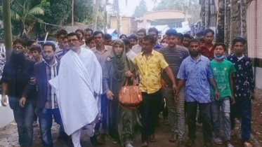 কাফনের কাপড় পরে প্রতীক আন‌তে গিয়ে হামলার শিকার প্রার্থী