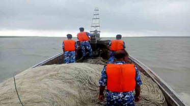 মেঘনায় নৌকা ডুবির ঘটনায় নিখোঁজ শ্রমিকের মরদেহ উদ্ধার