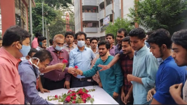 দীর্ঘদিন পর হলে উঠতে পেরে উচ্ছ্বসিত শিক্ষার্থীরা