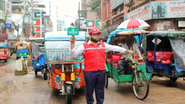 দেশব্যাপী প্রতিদিন সড়কে রেড ক্রিসেন্ট’র ১৬০০ স্বেচ্ছাসেবক