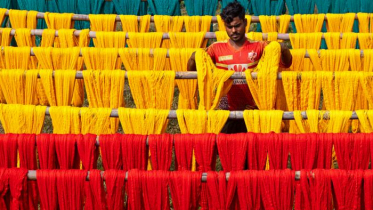 সুতার বাড়তি দামে বিপদে পোশাক শিল্প