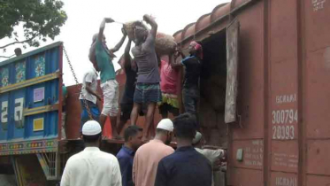 হিলি রেলপথ দিয়ে ১৬’শ টন পেঁয়াজ আমদানি